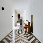New! Central Apartment One Street From The Beach By Yeah