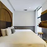 New! Central Apartment One Street From The Beach By Yeah