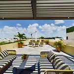 New! Central Apartment One Street From The Beach By Yeah