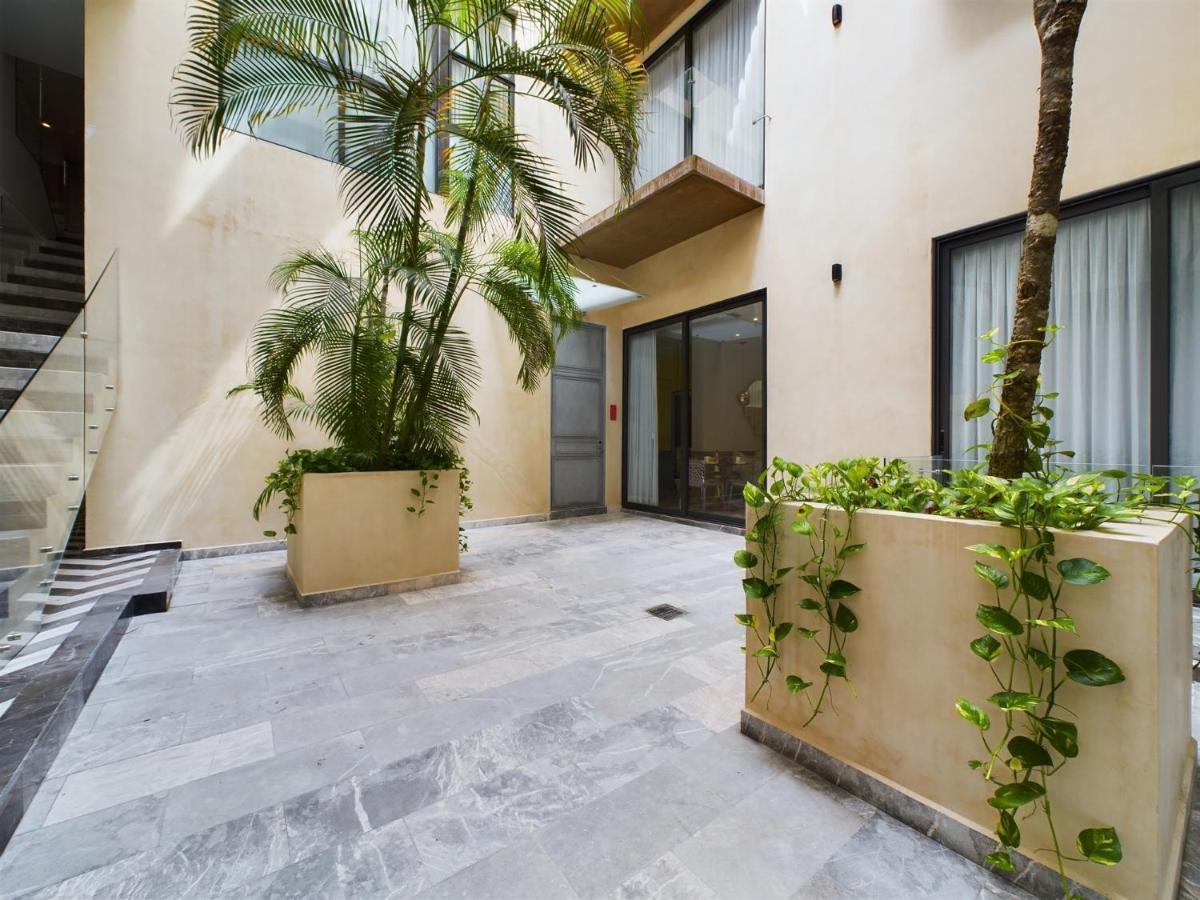 New! One Street From The By Yeah Apartamento